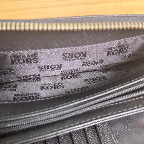 Michael Kors Wallet Black Leather Zip Around Wristlet Large High Capacity MK - Picture 10 of 10